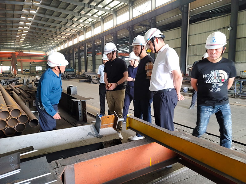 MCC主席白建光前来视察